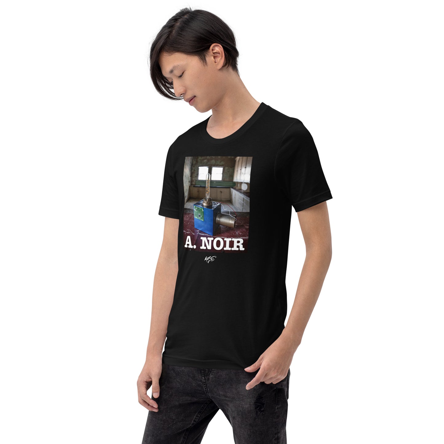 A. Noir Premium T-shirt
