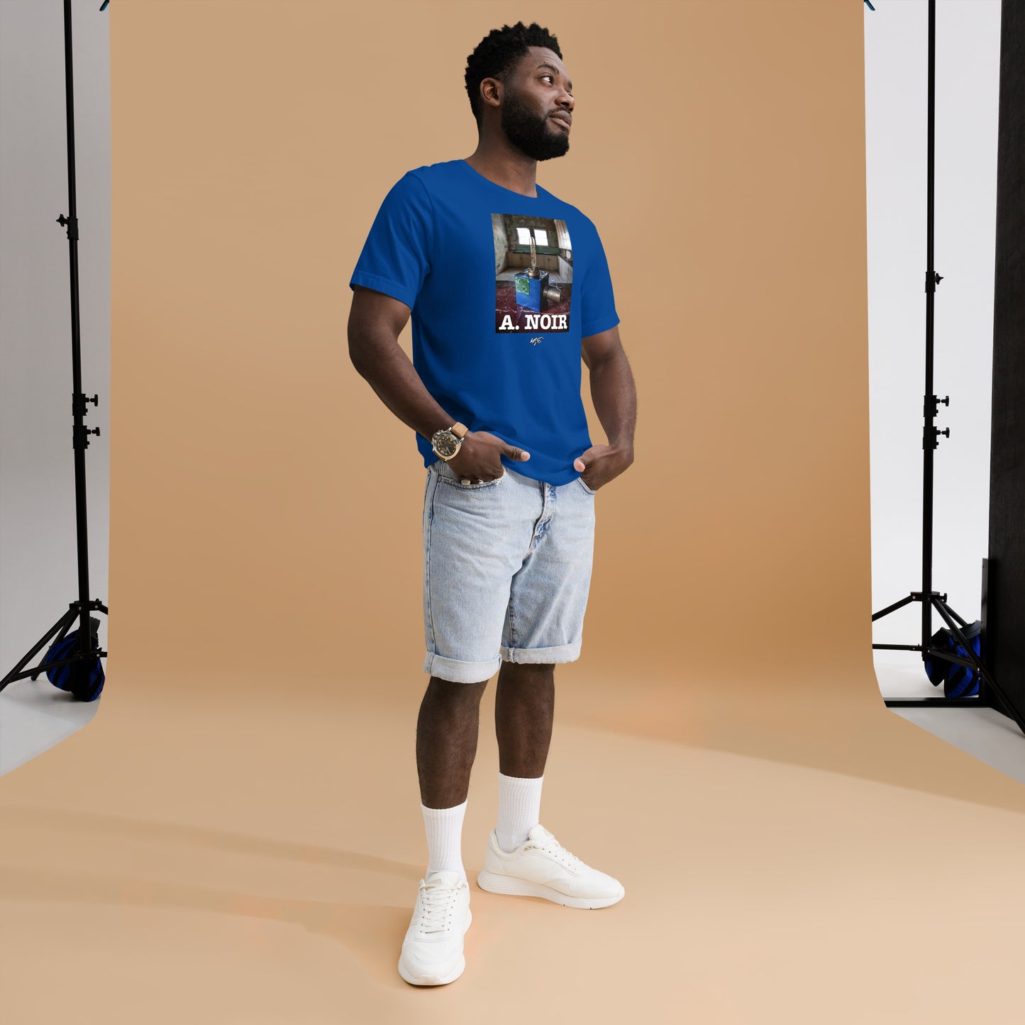 A. Noir Premium T-shirt